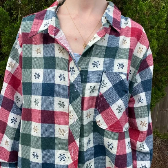 Vintage American Sweetheart Plaid Button-Up Shirt in Red, Green, and White - Picture 3 of 8